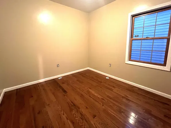 144 Logan Avenue image 7 of 12