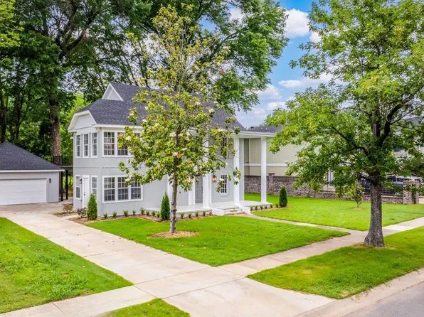 857 Mitchell St, Conway, AR 72034