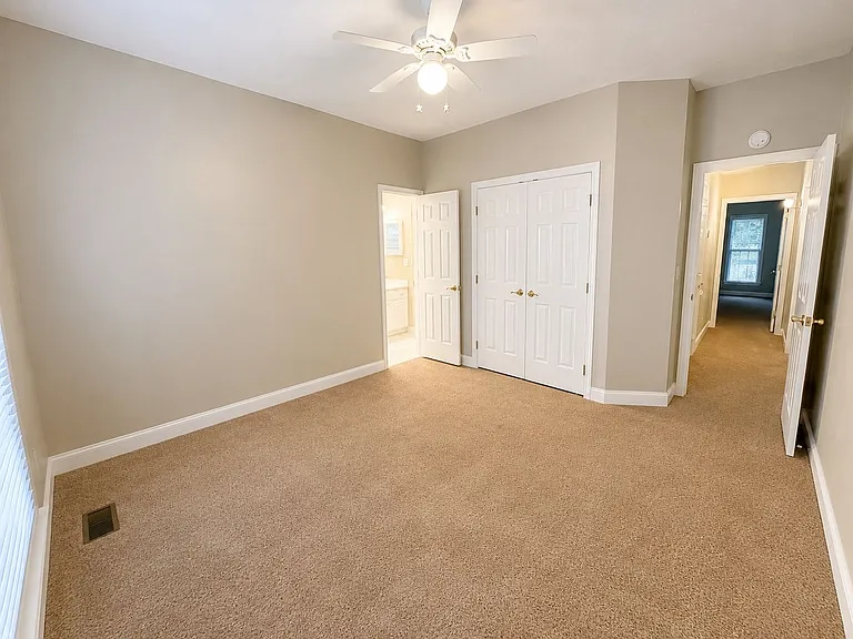 340 Interchange Dr — Photo 21
