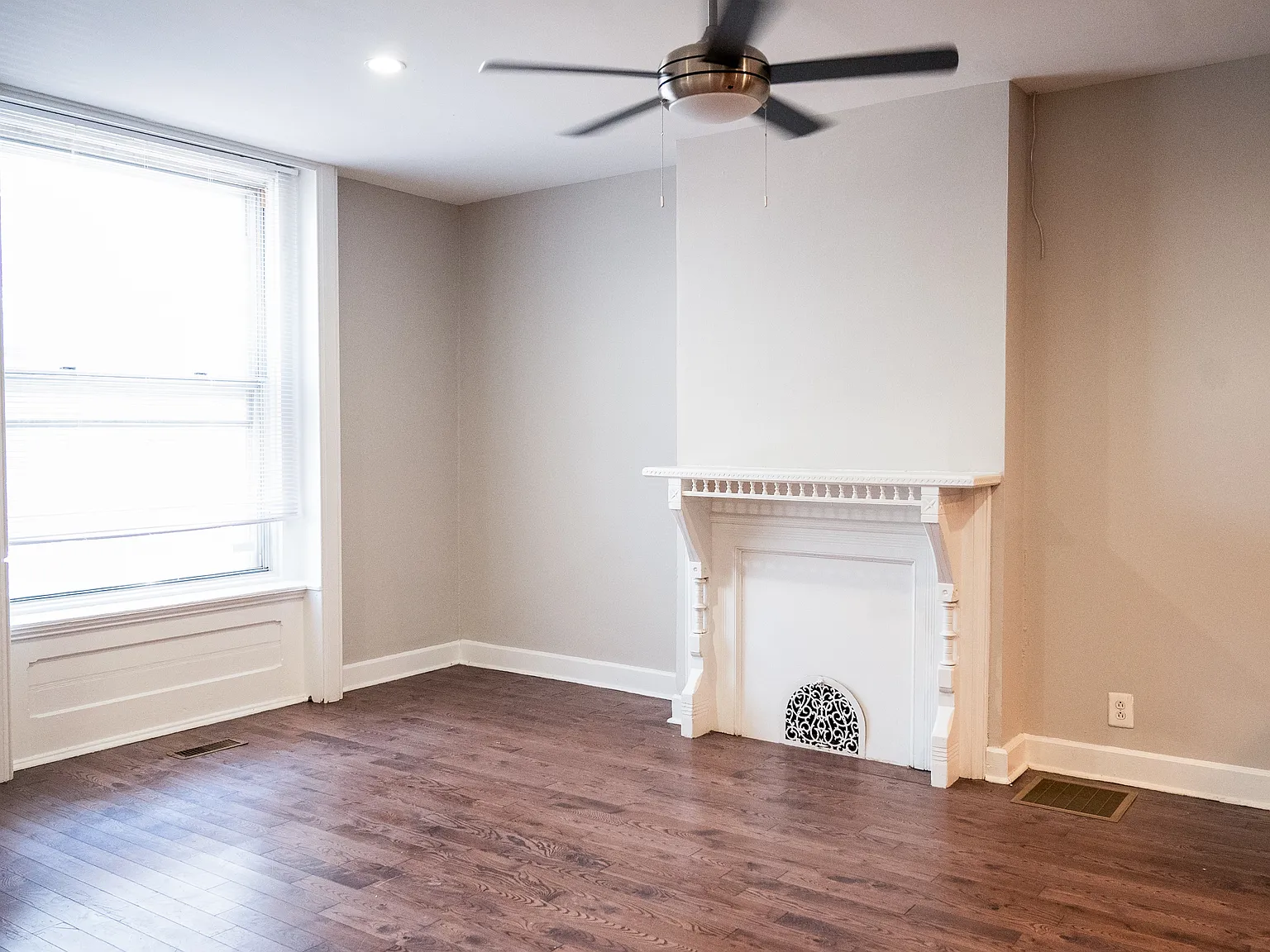 7 bed, 2266 sqft, $6,825 — Photo 3