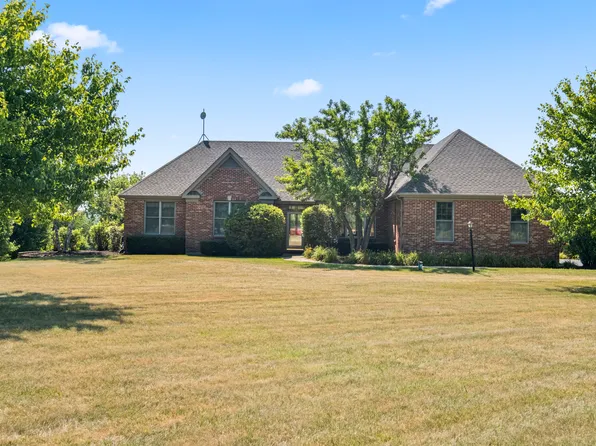 15785 N Gorham Ln, Wadsworth, IL 60083