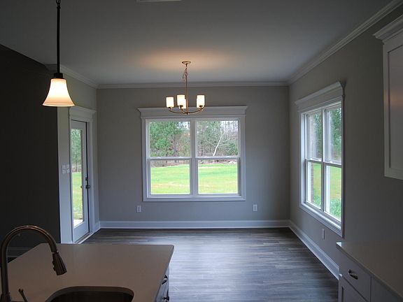 4th image of 414 Big Oak Cir