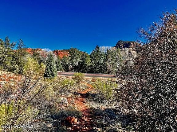 4th image of 221 Juniper Trl
