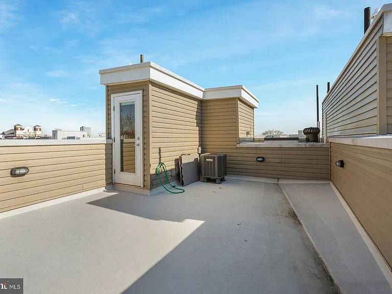 834 N 19th St #3 — Photo 29