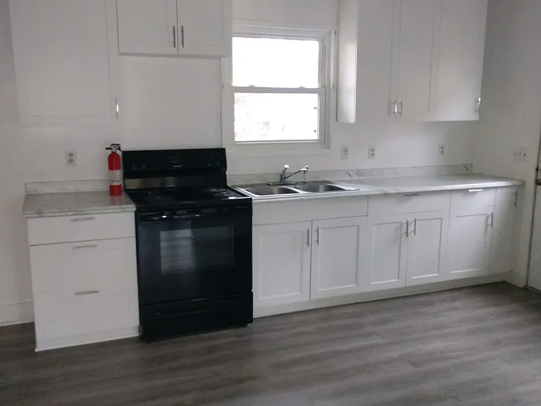 2512 Prince St — Photo 6