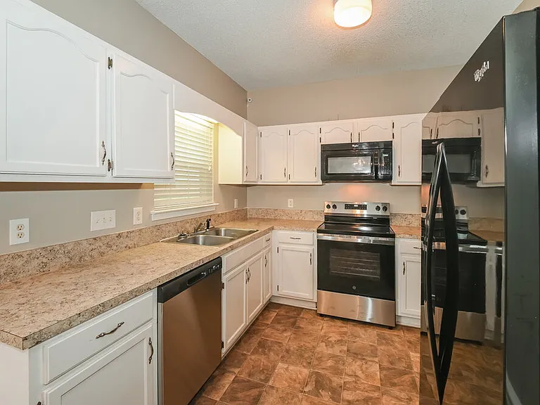 7526 Fallow Ln — Photo 9