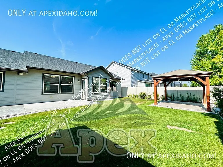 801 E Ionia Dr — Photo 26