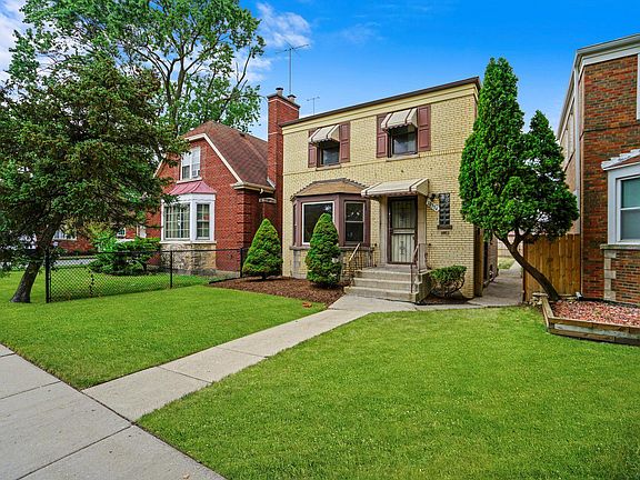 3rd image of 10354 S Calumet Ave