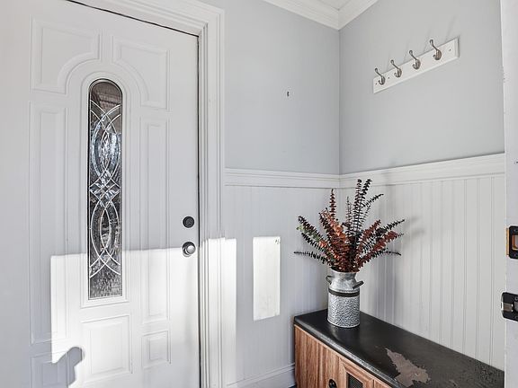 3rd image of 589 Tolend Road