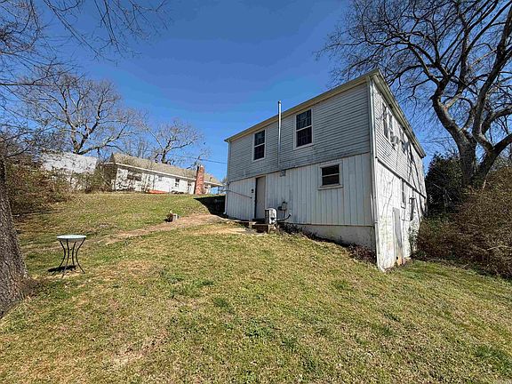 5th image of 123 Leeper St