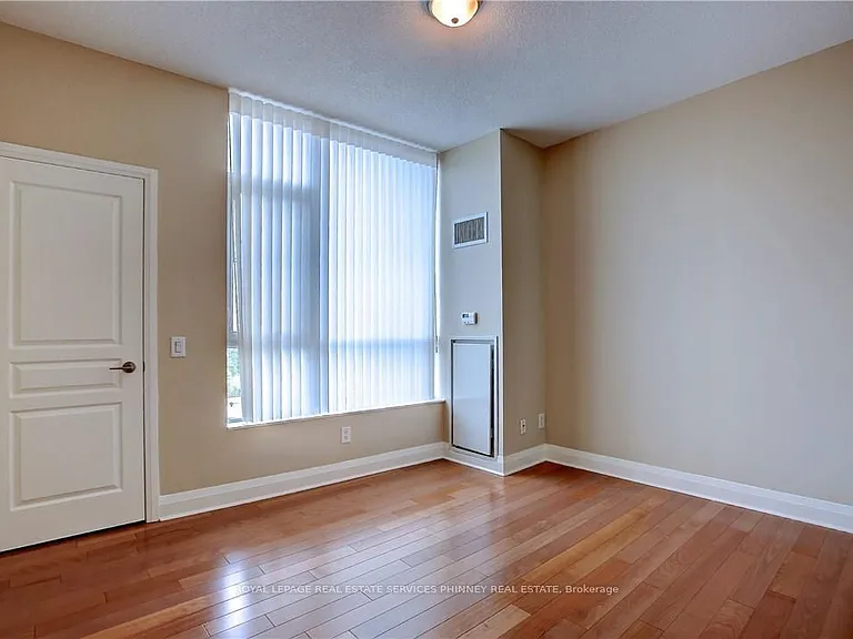 1 Hurontario St #806 — Photo 20