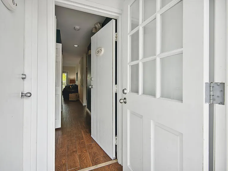 210-7 Southard St — Photo 3