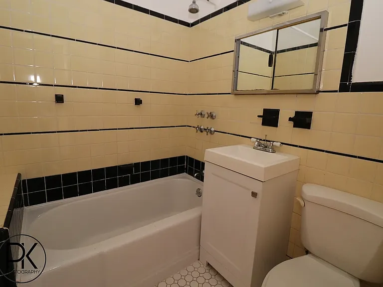 597 Leonard St #3R — Photo 12