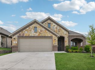 748 Long Iron Dr, Fort Worth, TX 76108