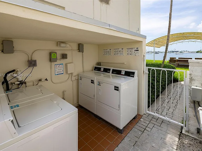 1100 Venetian Way #2B — Photo 26