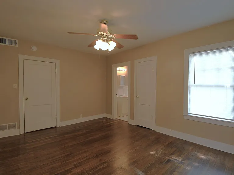 502 S Fannin Ave #101 — Photo 7