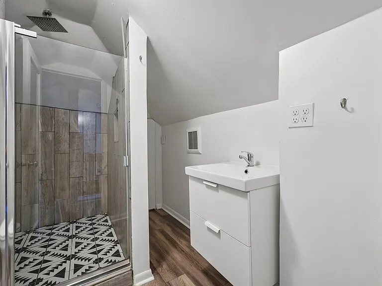 246 Maple Ave — Photo 27