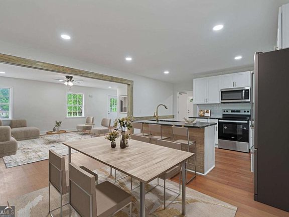 5th image of 472 Rigby St NE