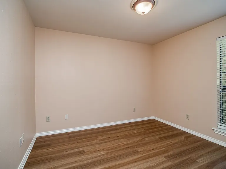 3624 Amanda Cir — Photo 18