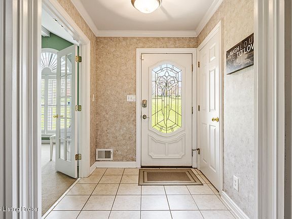 2nd image of 7600 Park Place Cir