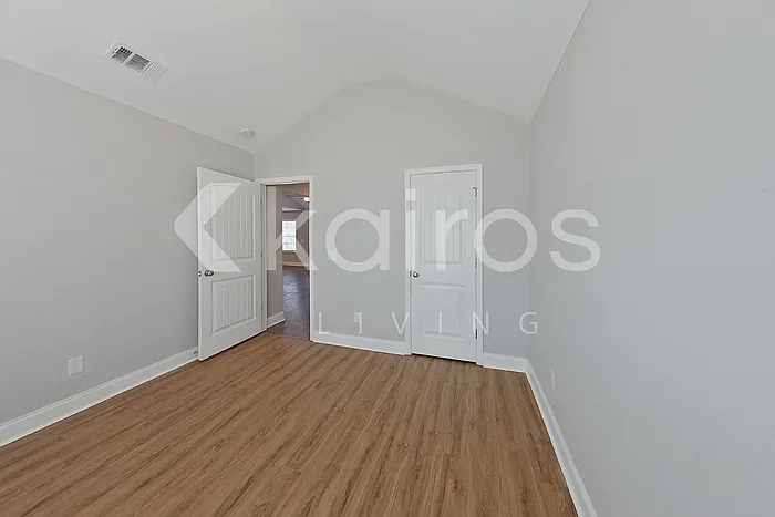 228 Western Red Cedar Dr — Photo 12