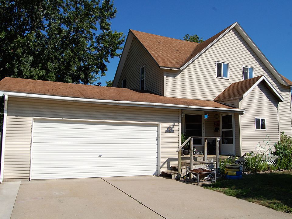 1st image of 1008 S Ave