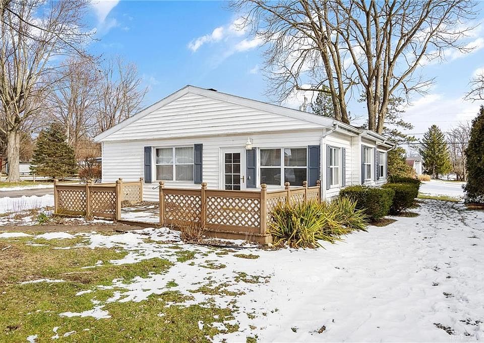 1st image of 1788 Woods Dr