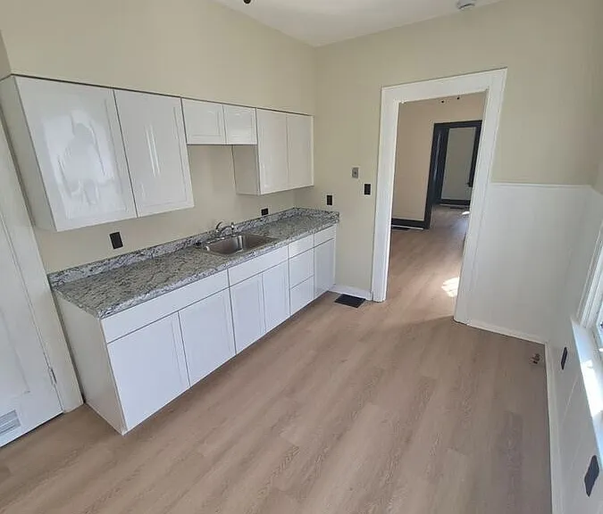 2717 Dakota Ave — Photo 7