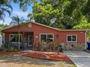 961 Lexington Dr, Dunedin, FL 34698