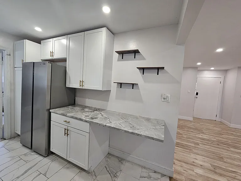 kitchen R