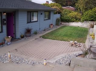 948 Paloma Rd, Del Rey Oaks, CA 93940