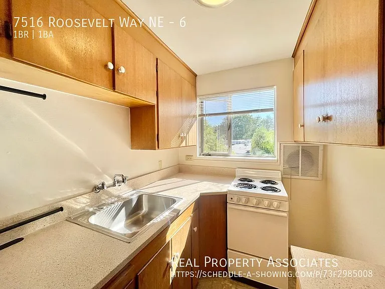 7516 Roosevelt Way NE #6 — Photo 6