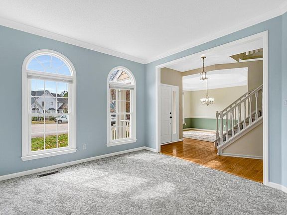 5th image of 103 Springberry Ct