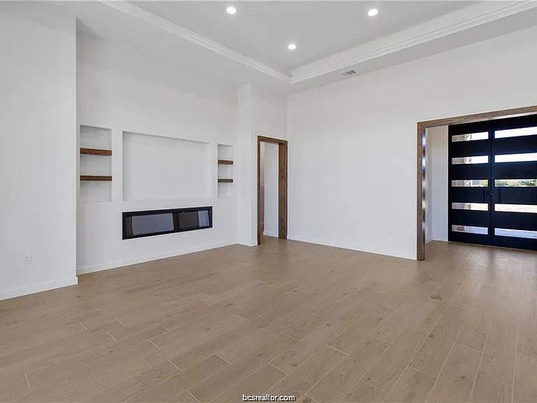 4558 Hicks Ln — Photo 10