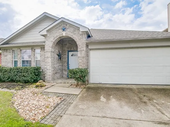 32211 Decker Oaks Dr, Pinehurst, TX 77362