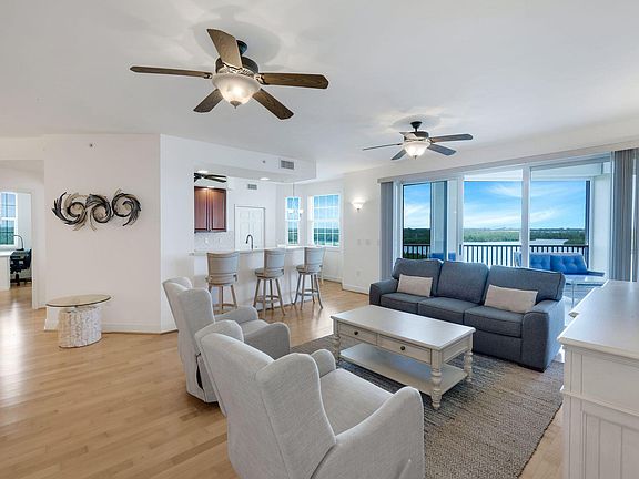 4th image of 337 Vintage Bay Dr #D-25