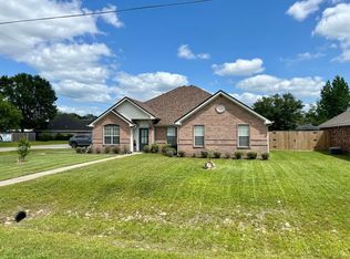 5990 Travis, Lumberton, TX 77657