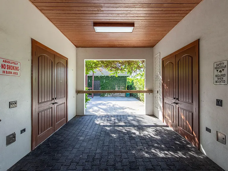 2583 Appaloosa Trl — Photo 8