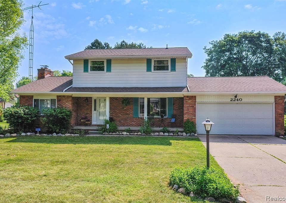 1st image of 2240 Timberwood Ct