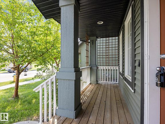 3rd image of 473 Orchards Blvd SW