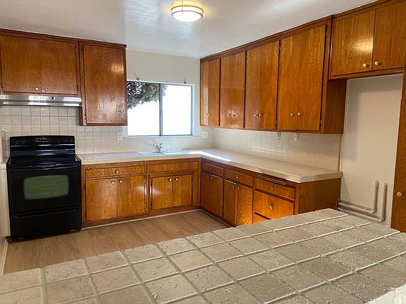 2nd image of 3235 E 15th St APT 3
