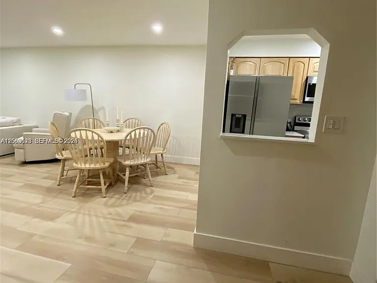1200 Tallwood Ave #302 — Photo 6