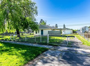 1024 E 60th St, Tacoma, WA