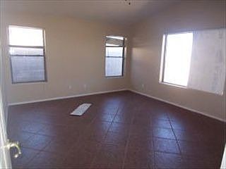 3rd image of 549 N Canfield