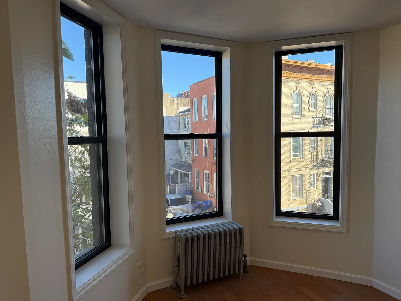 1 bed, 190 sqft, $1,200 — Photo 2