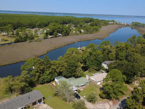 493 Herron Villa Ln, Pensacola, FL 32506