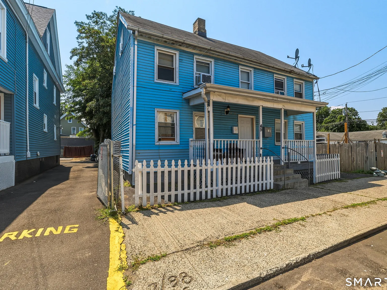 2 bed, 1.0 bath, 2618 sqft, $1,400 — Photo 2
