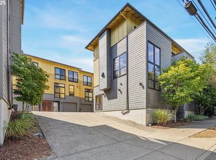 5111 S Corbett Ave #J, Portland, OR 97239
