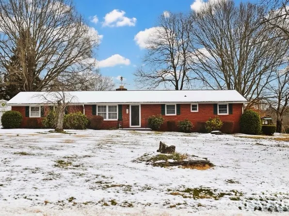 76 Eastview Ct, Taylorsville, NC 28681