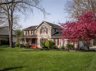1331 Foxwood Dr, Hermitage, PA 16148